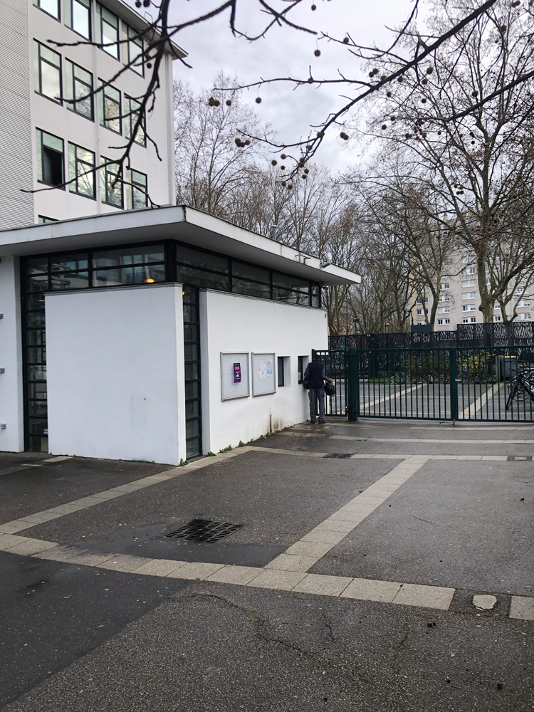 Réalisation d'une évacuation fluviale par les professionnels de la toiture Astrali pour un lycée