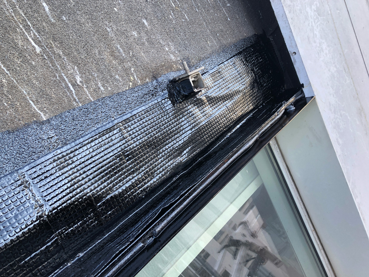 TRAITEMEMENT D’INFILTRATIONS SOUS DALLES BETON par Astrali